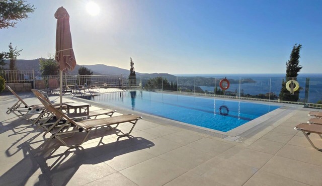 Dilira Villas-Villa Lida | Sea view villa near Heraklion, perfect for families