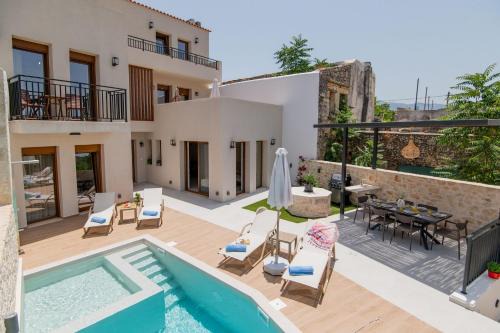 Dodo's Residence, heated pool & jacuzzi! in Melidhónion