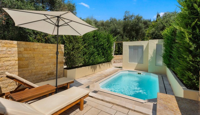Doliva Erietta Apartment with Private Pool, Mountain View, Wi-Fi & Air Conditioning
