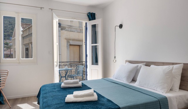 Double 9 Room with Private Balcony, Wi-Fi and Air Conditioning