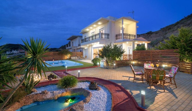 Dreamcatcher Villa in Pastida