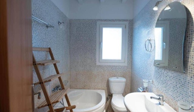 Dreamscape Cozy 3-Bedroom Mykonos Hideaway