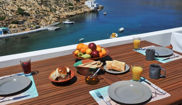 Droufakos’ home, Lux seafront apartment w. View in Cherronisos