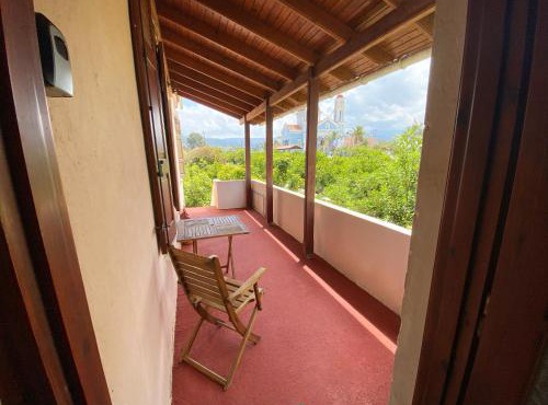 Dusk Apartments with Stunning Mountain View in Chania