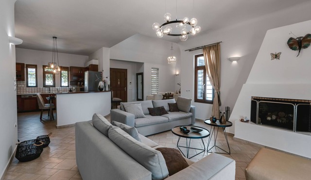 Echo Villa in Santorini