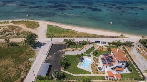 Electra BeachFront Suites, Nea Irakleia in Nea Irakleia