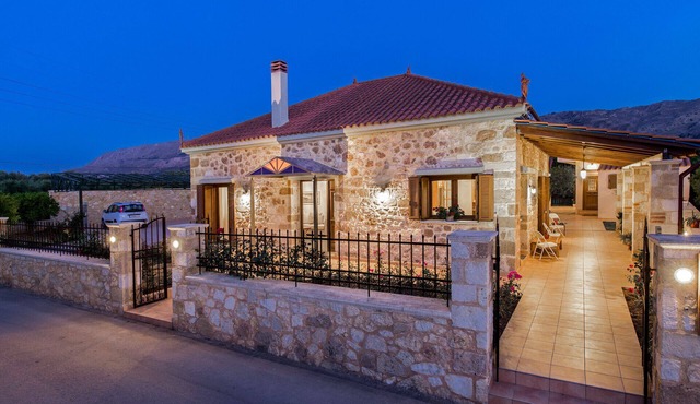 Elegant, stone-built designer Villa Anerocurù with gardens & BBQ, by Chania city