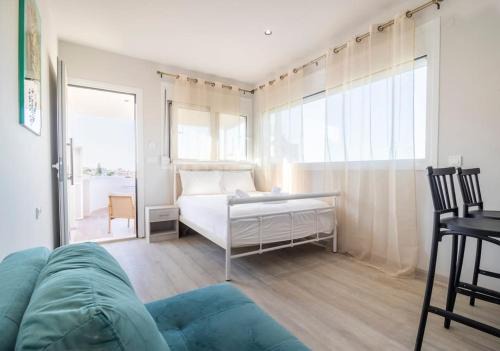 Elegant Suite near Beach 7 in Ayía Marína