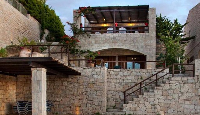 Elegant Villa for 4 in Agia Pelagia