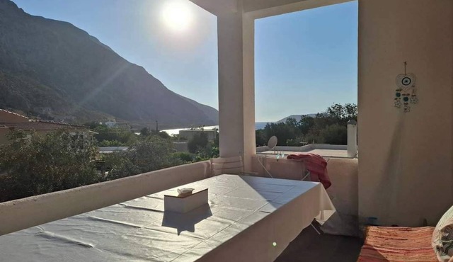 Elena Arginonta Beach House: 1st-floor apartment with ocean view