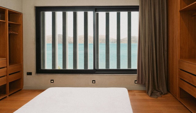 Elounda Gulf Sunrise Villa-1 minute from the beach!