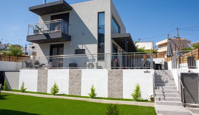 Emma-Peris Villa, By IdealStay Experience in Gouves