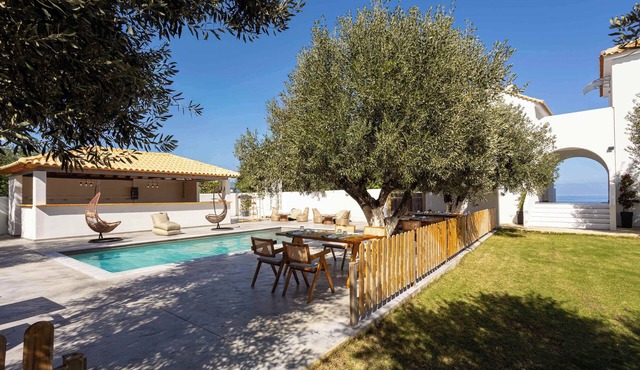 Eneos Residence - Koroni Poolside Jewel