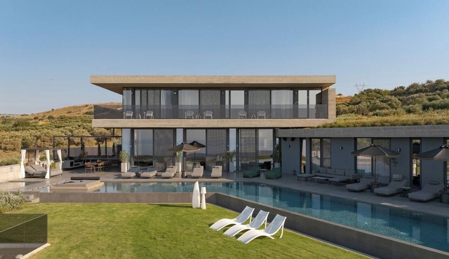 Esse Villa, a Linear Sea-View Wellness Retreat