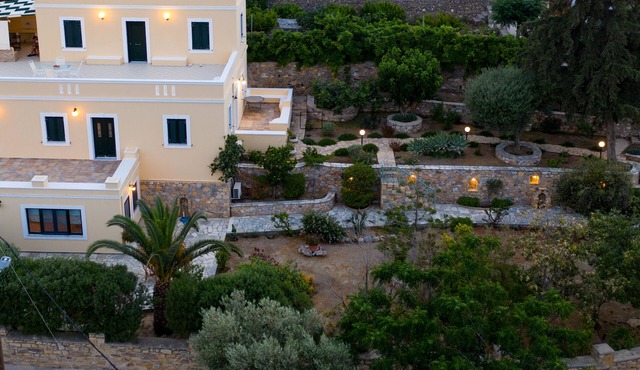Eutopia, Seaside Heaven. 2BR house with a magnificent garden near the beach. in Leros