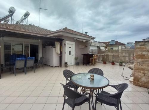 Evi's balcony in Karditsa