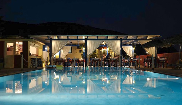 Excellent Cyclades Villa