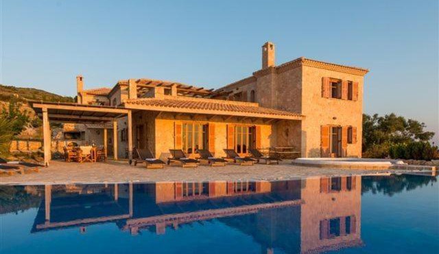 Extravagant Zante Villa Villa Palace Great Sea Views 6 Bedrooms Agios Nikolaos in Korithion