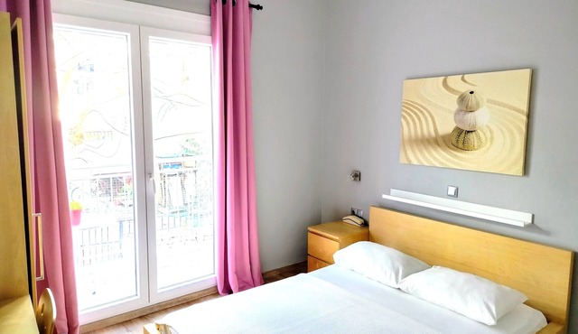 Family-run hotel under German management - 200m from the beach in Kavala