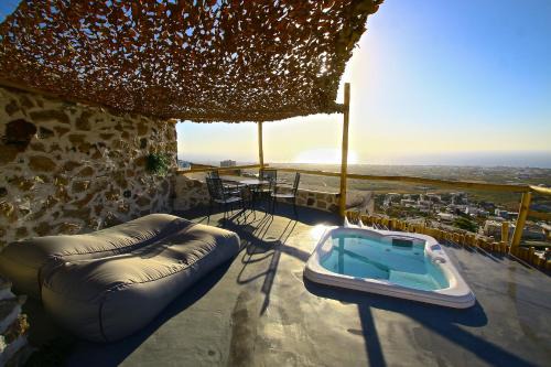 Fertimo Suites - Authentic Cave Homes with Private Hot Tub in Éxo Goniá