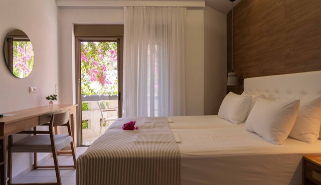 Fevro Hotel