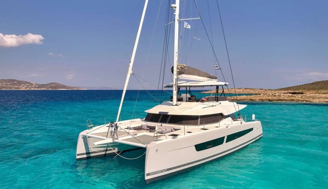 Floating Villa: Yacht Vacation with Captain & Chef - 10 Guests - 61 Ft