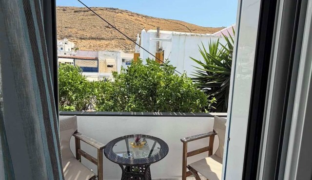 Foinikas Studios in Kithnos