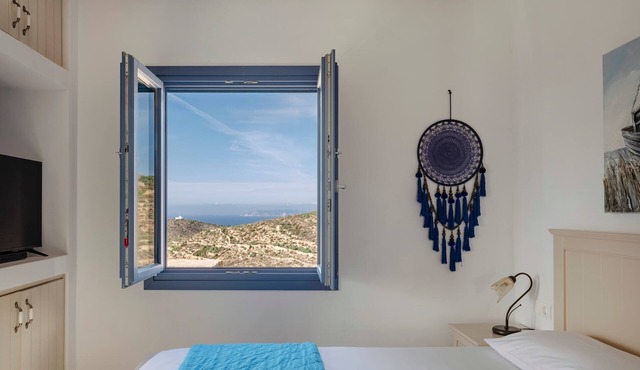 Folegandros Enchanting Moniasma Home, Sunset Views