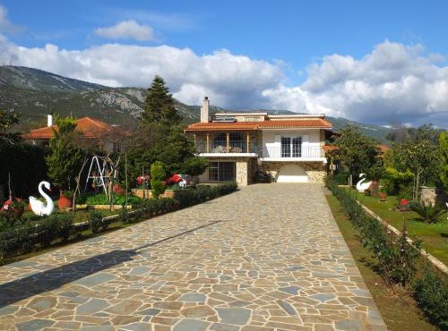 Four Seasons in Episkopí