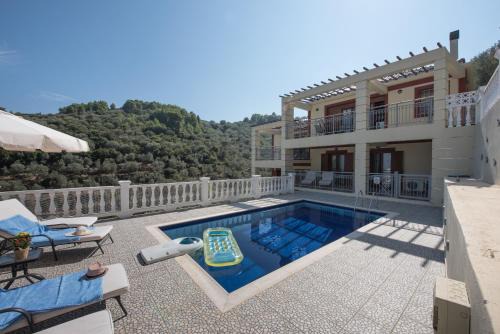 Gallis Villa in Pefkias