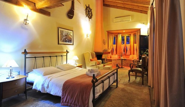 Ganimede Hotel, Galaxidi
