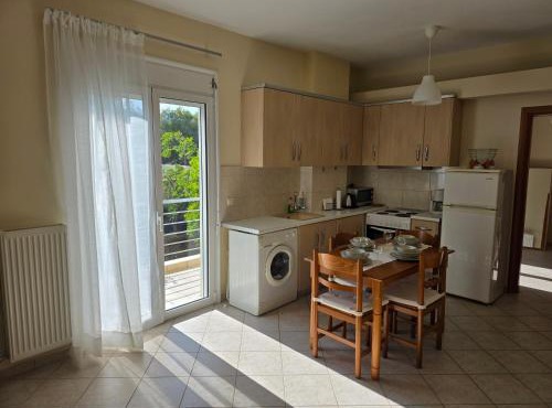 Garden apartment 20m from the sea