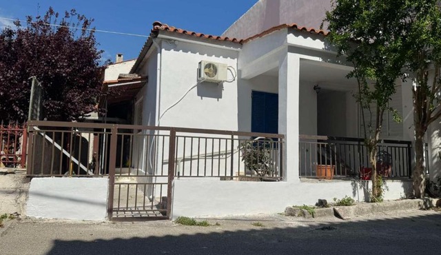 Georgia's house in Paralía Sergoúlas