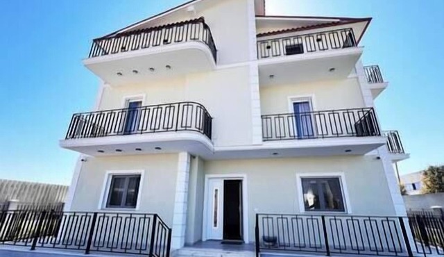 GH - The Scent of the Sea in Durrës