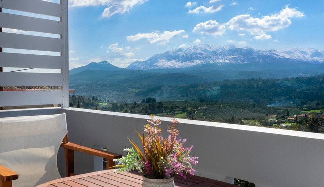Glikanisos House Nipos - ideal for hikers and families 2bd, 6pl, 10min to beach