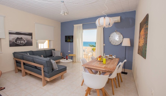 Golden Sun Apartment with amazing sea view