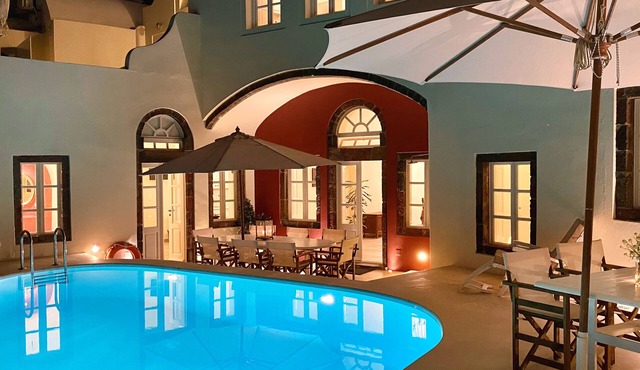 Grand Canava - 1868 Winery Canava - Caldera View, Private Pool, Free Breakfast. in Oia