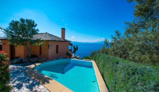 Great Pelion Villa Villa 2 Cypresses 4 bedrooms Private Pool Aghios Georgios in Pilion