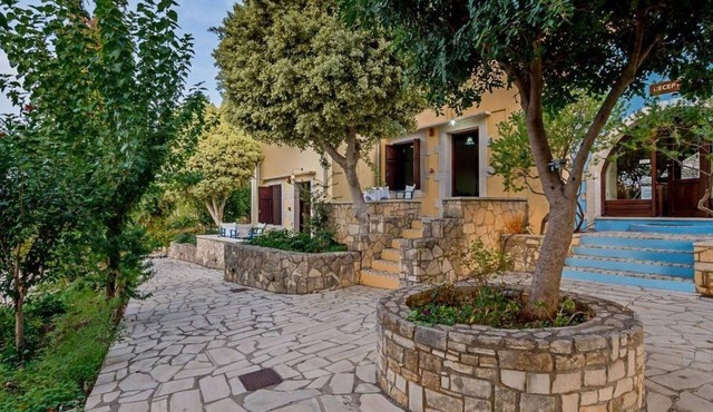 Gruppenunterkunft auf Kreta - separate Häuser by Interhome