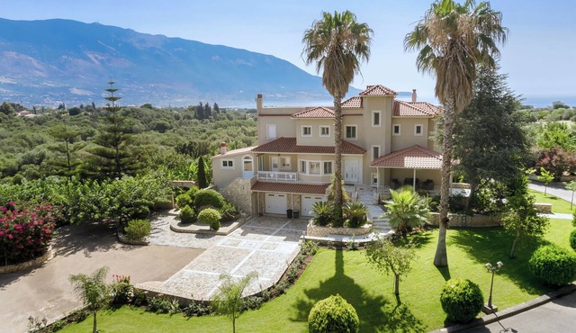 Hidden Gem Estate Kefalonia-Sleeps10| Luxury villa pool sea & mountain views