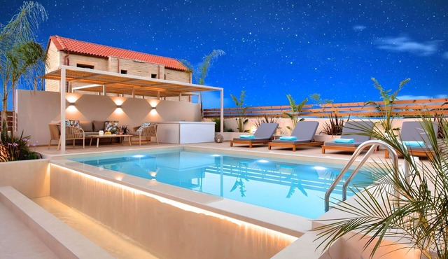 Hidden Gem Villa Pool und Jaccuzzi by Interhome