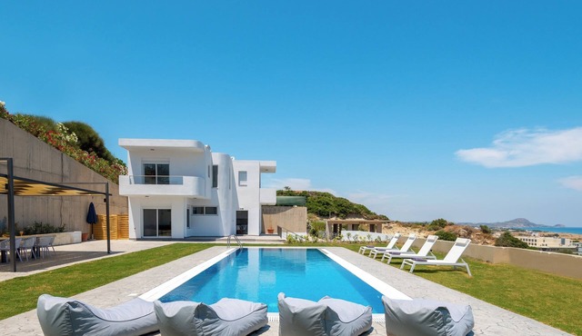 Hill & Sea View Villa up to 8