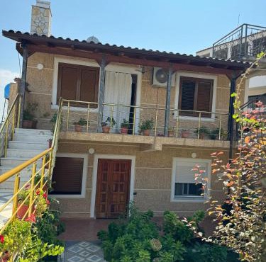 Hills Villa in Vlorë