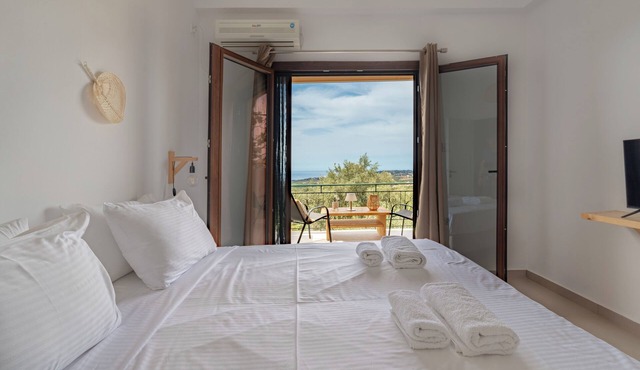 Hilltop Resort in Kefalonia