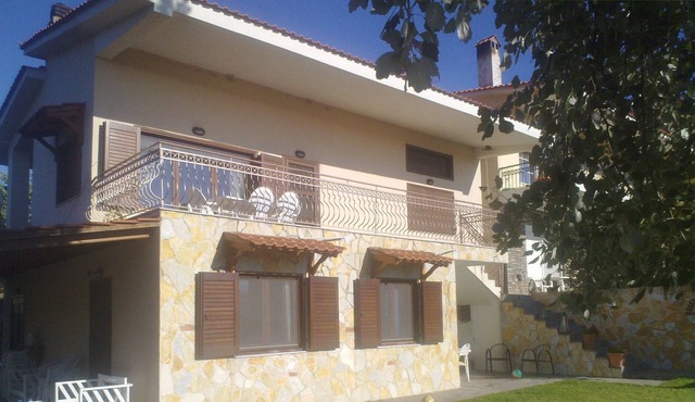 HOLIDAY APARTMENT WITH WONDERFUL VIEW AND GARDEN in IERISSOS