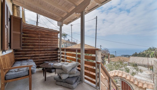 Holiday Home 'Maniaveta's House' with Sea View, Wi-Fi and Air Conditioning