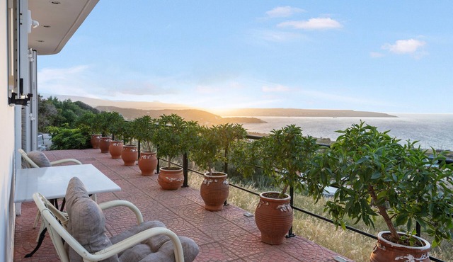 Holiday Home 'Panorama Apartment' with Sea View, Wi-Fi and Air Conditioning