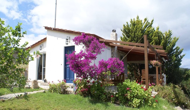 Holiday Home with Garden in Kritinia