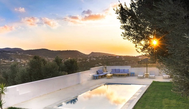 Holiday villa Aspruga, private pool, absolutely quiet and secluded location in Pitsidia