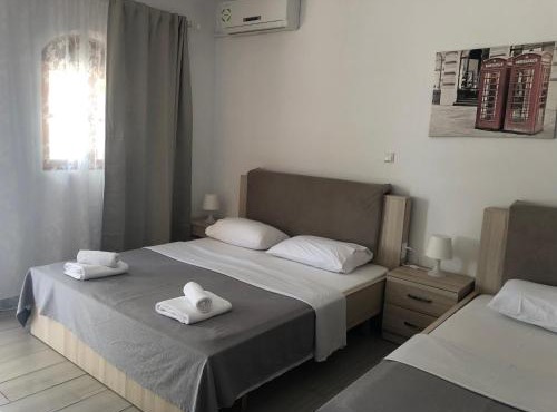 Hotel Riviera in Qeparo